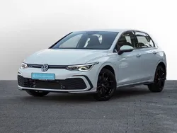 Weiss Gebraucht 2021 VW Golf VIII GTE Limousine | 24.349 € (Fairer Preis)