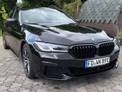 Gebraucht 2023 BMW 530e Luxury Line Kombi | 39.000 € (Fairer Preis)