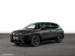 Grau Gebraucht 2024 BMW iX SUV | 61.805 € (Teuer)