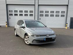 Grau Gebraucht 2020 VW Golf VIII Limousine | 20.500 € (Guter Preis)