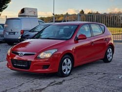 Shine red Gebraucht 2009 Hyundai i30 Edition+ Kleinwagen | 990 € (Superpreis)