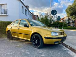 Gold Gebraucht 2001 VW Bora Highline Limousine | 2.999 € (Etwas zu teuer)