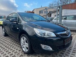 Schwarz Gebraucht 2011 Opel Astra Design Edition Limousine | 4.900 € (Guter Preis)