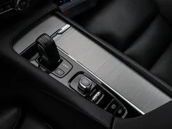 Blau Gebraucht 2021 Volvo XC90 R-Design SUV | 53.890 € (Etwas zu teuer)