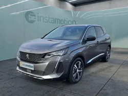 Grau Gebraucht 2022 Peugeot 3008 Van / Kleinbus | 28.799 € (Fairer Preis)