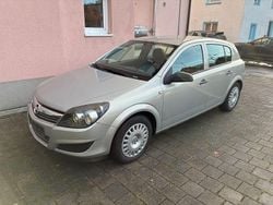 Beige Gebraucht 2009 Opel Astra Innovation Limousine | 1.700 € (Superpreis)