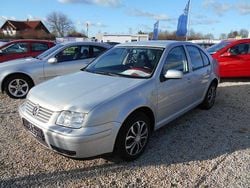 Silber metallic Gebraucht 1999 VW Bora Basis Limousine | 2.300 € (Etwas zu teuer)