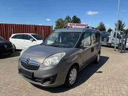 Braun Gebraucht 2012 Opel Combo Edition Van / Kleinbus | 4.499 € (Etwas zu teuer)