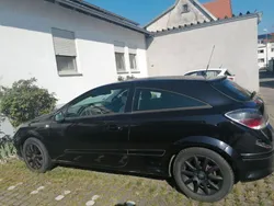 Schwarz Gebraucht 2006 Opel Astra GTC Limousine | 850 € (Fairer Preis)