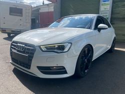 Weiß Gebraucht 2012 Audi A3 Ambiente Limousine | 9.000 € (Fairer Preis)