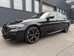 Schwarz Gebraucht 2022 BMW 520 M Sport Kombi | 33.900 € (Fairer Preis)