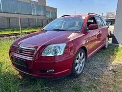 Rot Gebraucht 2006 Toyota Avensis Executive Kombi | 3.990 € (Teuer)
