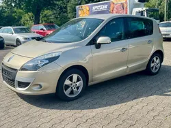 Beige Gebraucht 2010 Renault Scénic III Dynamique Van / Kleinbus | 4.299 € (Guter Preis)