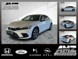 Platinum white p Gebraucht 2023 Honda Civic Elegance Limousine | 26.990 € (Superpreis)