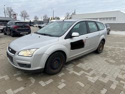 Silber Gebraucht 2007 Ford Focus Kombi | 599 € (Etwas zu teuer)