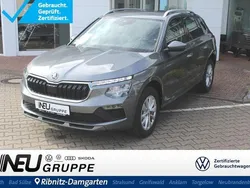 Graphitegrau metallic Gebraucht 2024 Skoda Kamiq Selection SUV | 22.979 € (Guter Preis)