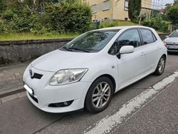 Weiß Gebraucht 2009 Toyota Auris Life Limousine | 4.500 € (Fairer Preis)