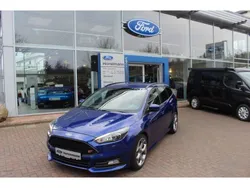 Indicblau (metallic) Gebraucht 2017 Ford Focus ST Limousine | 14.750 € (Fairer Preis)