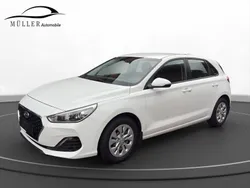 Weiß Gebraucht 2018 Hyundai i30 Select Limousine | 11.490 € (Fairer Preis)