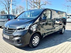 Schwarz midnight Gebraucht 2021 Renault Trafic Van | 33.890 €