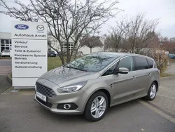 Perlsilber (metallic) Gebraucht 2016 Ford S-MAX Titanium Van / Kleinbus | 17.700 € (Etwas zu teuer)
