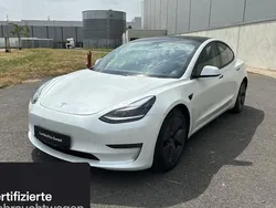 Weiß Gebraucht 2021 Tesla Model 3 Long Range Limousine | 28.400 € (Teuer)
