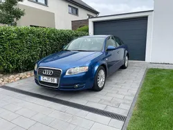 Blau Gebraucht 2005 Audi A4 Limousine | 2.800 € (Guter Preis)