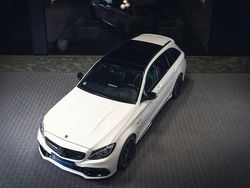 Weiß Gebraucht 2018 Mercedes C63 AMG AMG Limousine | 62.439 €