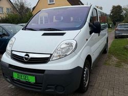 Weiß Gebraucht 2013 Opel Vivaro Van | 8.999 € (Teuer)