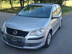 Grau Gebraucht 2009 VW Touran Conceptline Van / Kleinbus | 2.200 € (Guter Preis)