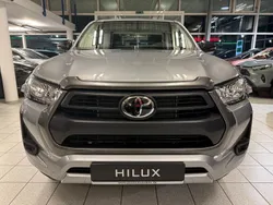 Silber Neu 2025 Toyota HiLux Abholung | 42.795 €