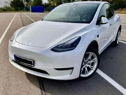 Weiß Gebraucht 2022 Tesla Model Y Long Range SUV | 37.600 € (Fairer Preis)