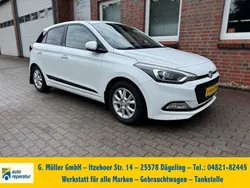 Weiß Gebraucht 2016 Hyundai i20 Passion Limousine | 8.490 € (Fairer Preis)
