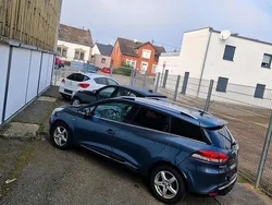 Blau Gebraucht 2017 Renault Clio IV Limousine | 7.850 € (Teuer)