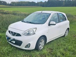 Weiß Gebraucht 2014 Nissan Micra Acenta Kleinwagen | 4.999 €