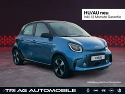 Blau Gebraucht 2021 Smart ForFour Electric Drive Exclusive Kleinwagen | 10.970 € (Guter Preis)