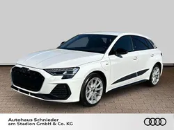 Weiß Gebraucht 2025 Audi A3 e-tron S-Line Kleinwagen | 47.900 €
