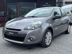 Grau Gebraucht 2011 Renault Clio III Dynamique Limousine | 4.580 € (Etwas zu teuer)