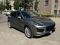 Grau Gebraucht 2016 Porsche Cayenne GTS SUV | 40.999 € (Etwas zu teuer)