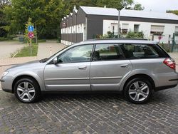 Grau Gebraucht 2009 Subaru Outback Active SUV | 6.750 € (Fairer Preis)