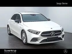 Weiß Gebraucht 2021 Mercedes A180 AMG Limousine | 28.675 € (Fairer Preis)