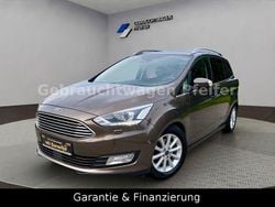 Braun Gebraucht 2016 Ford Grand C-Max Van / Kleinbus | 14.490 € (Fairer Preis)