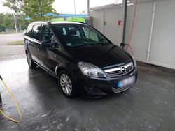 Schwarz Gebraucht 2014 Opel Zafira Van / Kleinbus | 4.500 € (Guter Preis)