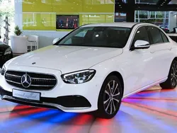 Designo diamantweiß bright Gebraucht 2022 Mercedes E300 Limousine | 36.950 € (Fairer Preis)
