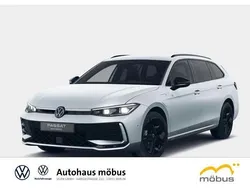 Silber (oyster silver metallic) Gebraucht 2024 VW Passat R-line Kombi | 45.251 € (Superpreis)