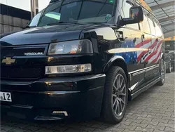 Schwarz Gebraucht 2012 Chevrolet Express Van / Kleinbus | 39.900 €