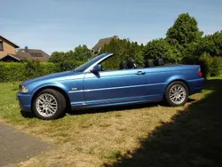 Blau Gebraucht 2002 BMW 320 Cabriolet Cabrio | 9.250 € (Fairer Preis)