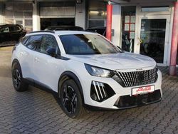 Weiss Gebraucht 2024 Peugeot e-2008 Allure SUV | 20.450 € (Fairer Preis)