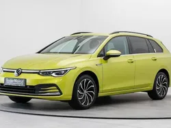 Limonengelb metallic (metallic) Gebraucht 2022 VW Golf VIII Style Kombi | 25.730 € (Fairer Preis)