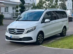 Weiß Gebraucht 2020 Mercedes V220 Van / Kleinbus | 37.000 € (Fairer Preis)